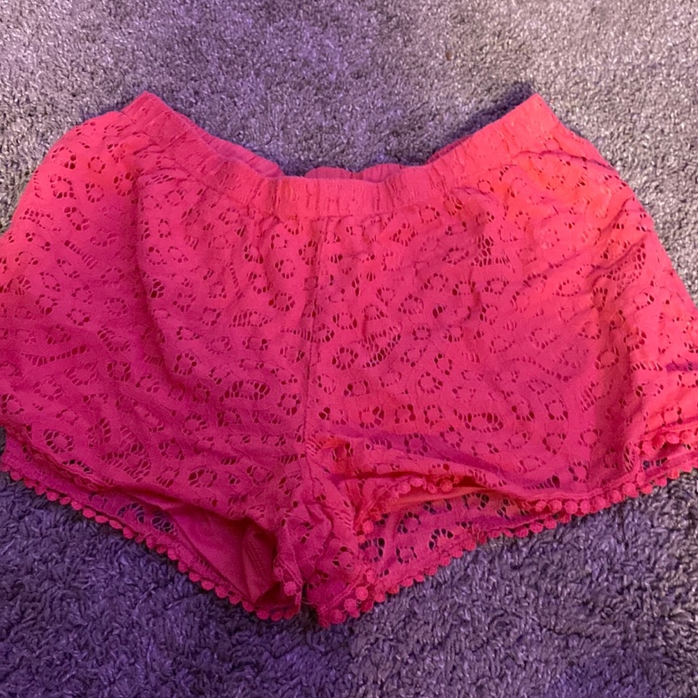 There are tiny shorts built into the shorts and they look and feel good as new.